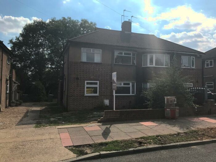 2 Bedroom Ground Flat To Rent In Maylands Drive, Sidcup, DA14