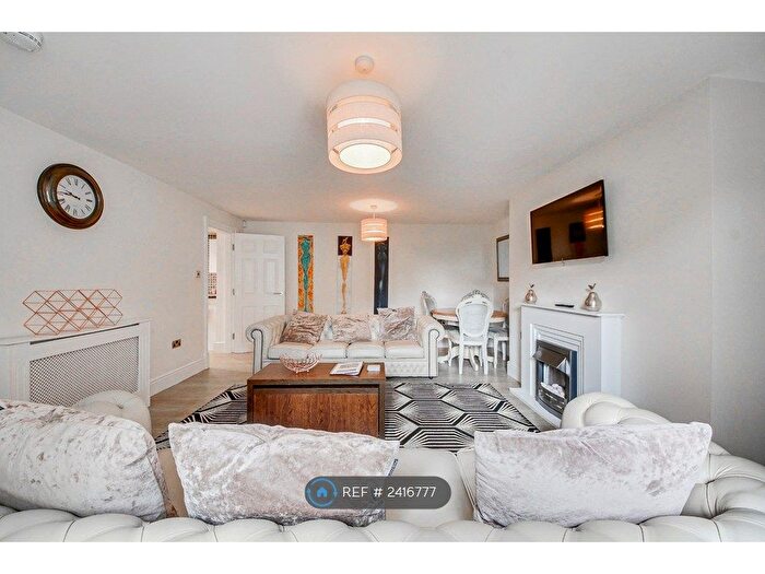 1 Bedroom Flat To Rent In Westcliffe Road, Southport, PR8