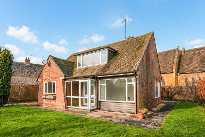 2 Bedroom Detached House For Sale In Church Street, Shipston-on-stour, CV36