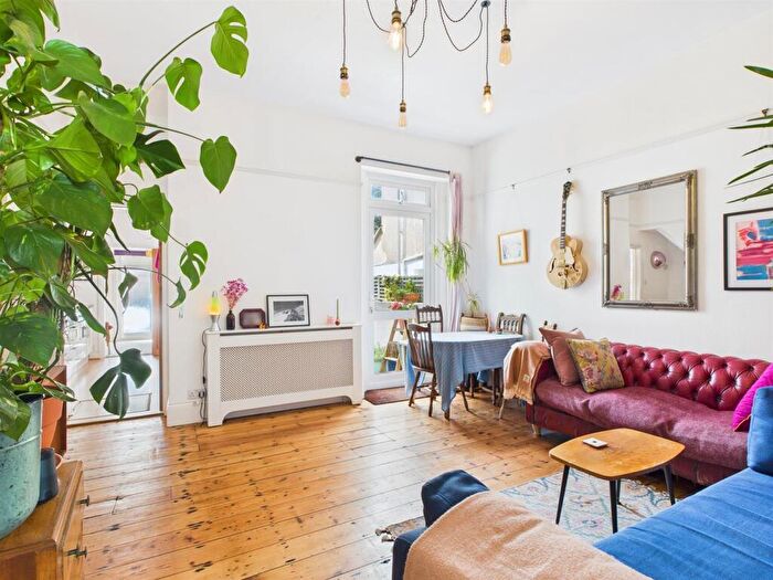 2 Bedroom Maisonette For Sale In Stirling Place, Hove, BN3