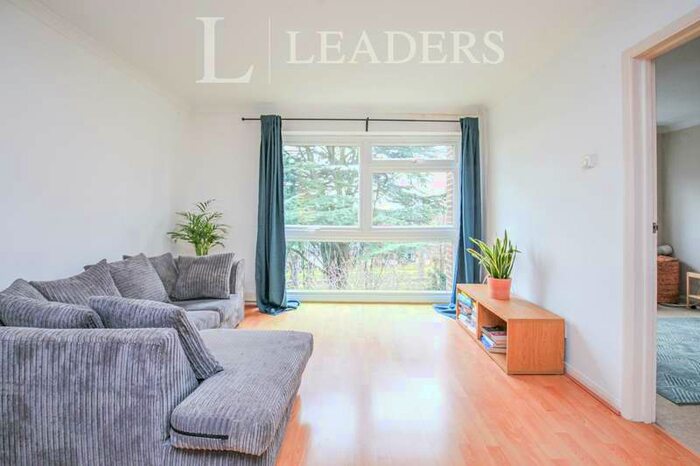 1 Bedroom Flat To Rent In Sinclair Court, Copers Cope Road, Beckenham, BR3