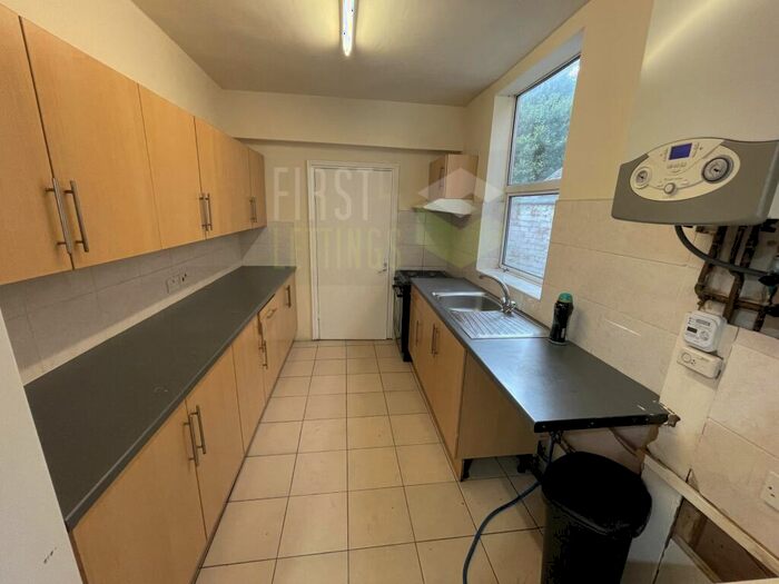 3 Bedroom Terraced House To Rent In Howard Road, Clarendon Park, LE2