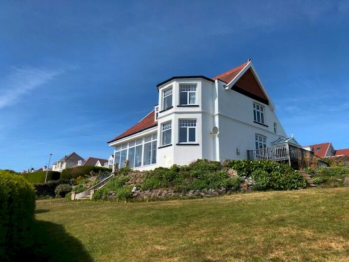 Houses for sale & to rent in SA73 2BN, Precelly Place, Milford West