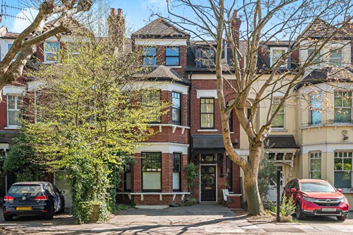 5 Bedroom Property For Sale In Muswell Hill Road, Muswell Hill, N10
