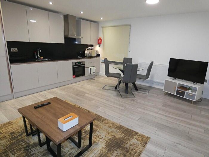 2 Bedroom Flat To Rent In Windsor Road, Slough, SL1