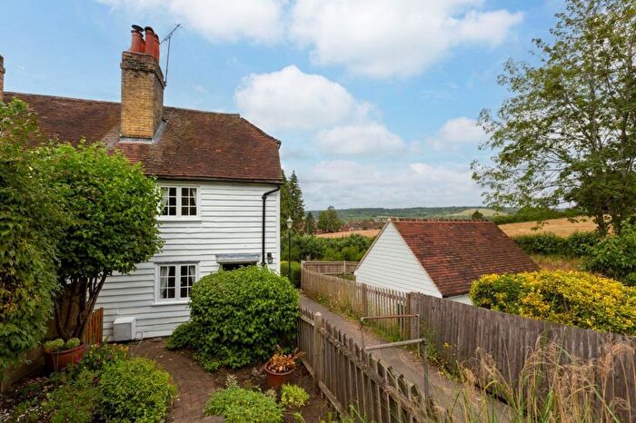 2 Bedroom Cottage To Rent In School Lane, Seal, TN15