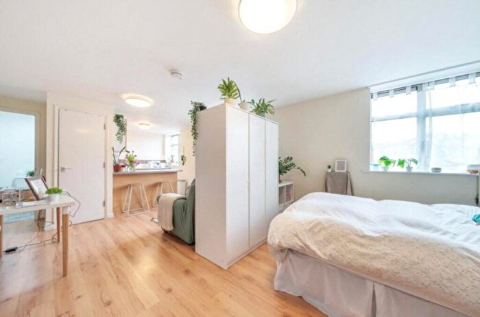 1 Bedroom Apartment To Rent In Bell Green, London, SE26
