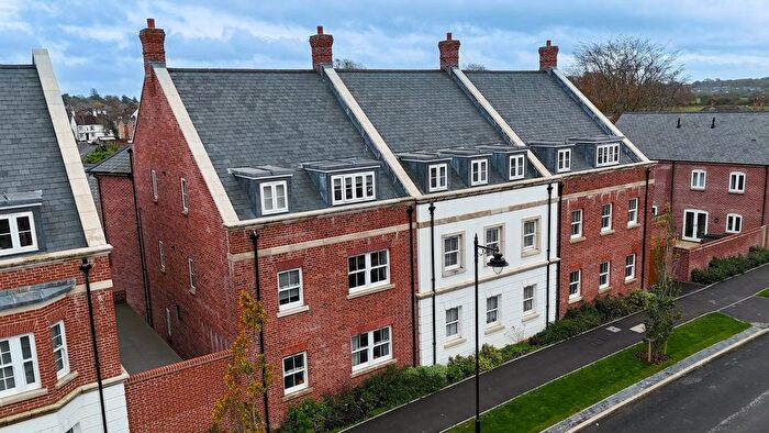 2 Bedroom Flat For Sale In Farrs Avenue, Wimborne, BH21