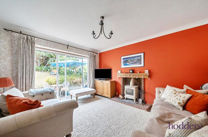 3 Bedroom Bungalow For Sale In Addlestone, Surrey, KT15