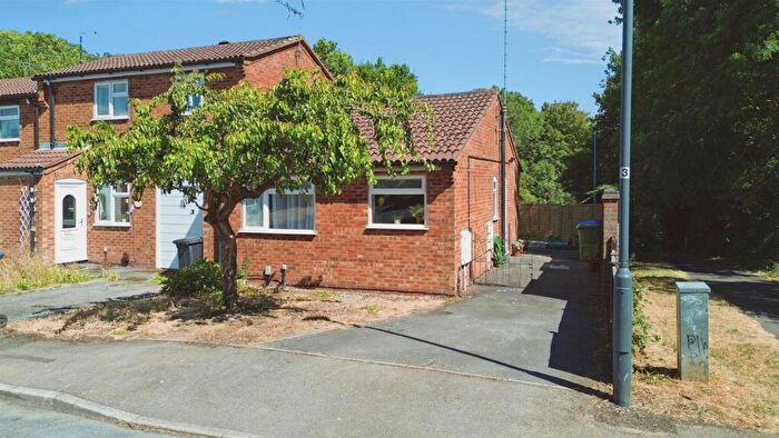 2 Bedroom Bungalow For Sale In Wythburn Way, Rugby, CV21