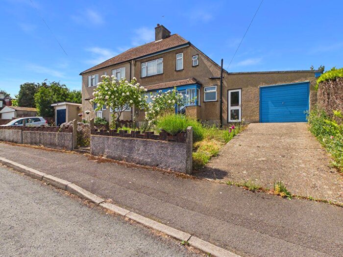 3 Bedroom Semi Detached House For Sale In Ninehams Close, Caterham, CR3