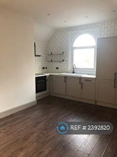 2 Bedroom Flat To Rent In Ullet Road, Liverpool, L8