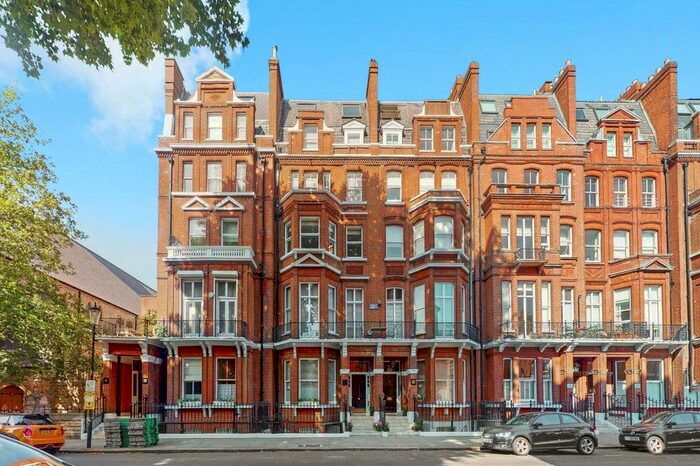 3 Bedroom Flat To Rent In Cranley Gardens, London, SW7