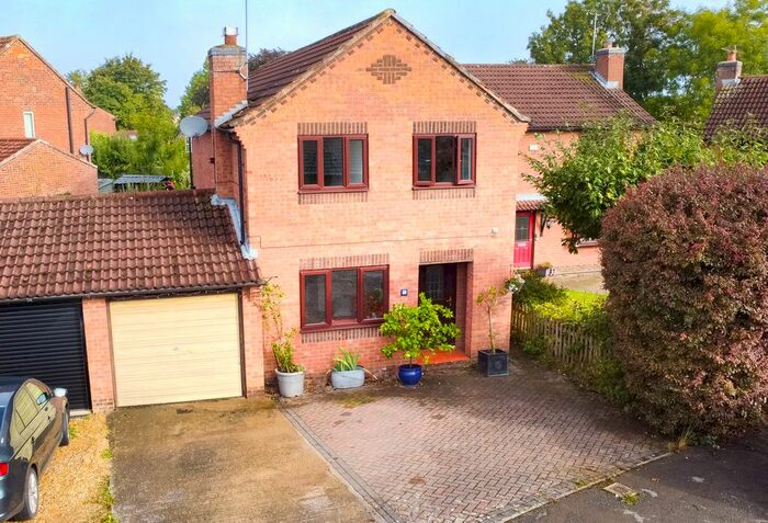 4 Bedroom Detached House For Sale In Beckside, Elvington, York, YO41