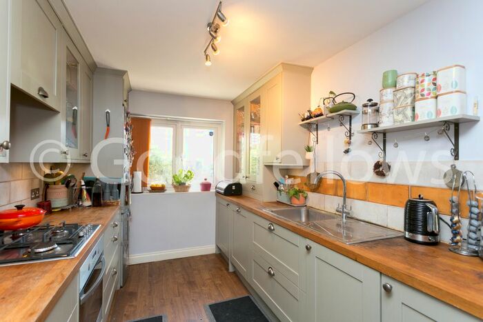 3 Bedroom Detached House To Rent In Derwent Road, London, SW20
