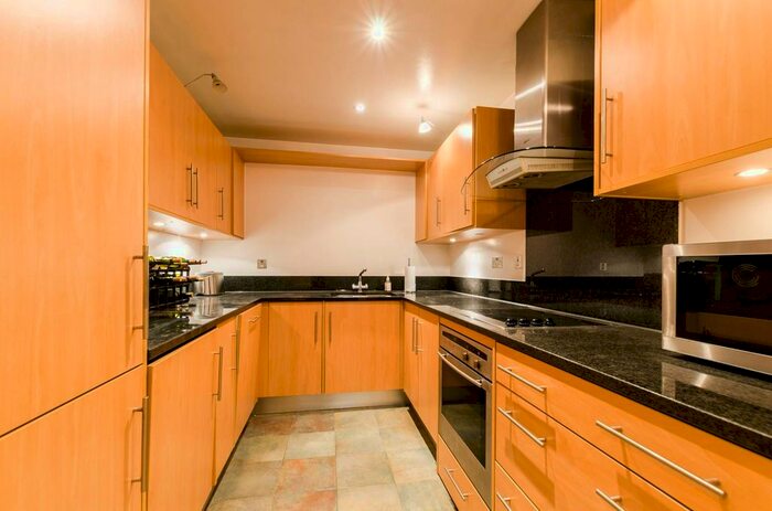 1 Bedroom Flat To Rent In Hoxton Square, Hoxton, London, N1