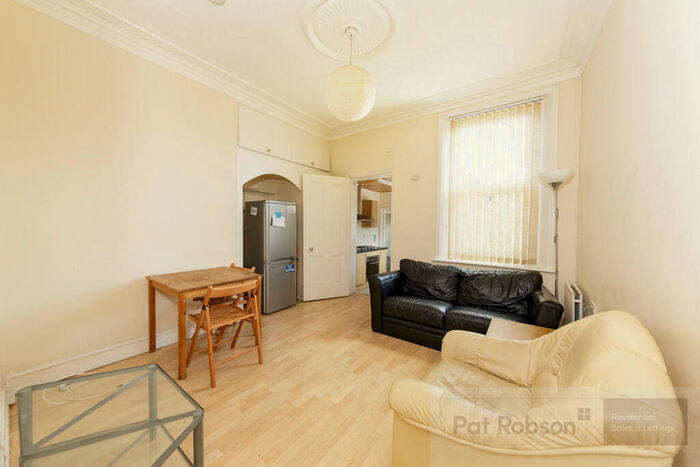 3 Bedroom Apartment To Rent In Hazelwood Avenue, Jesmond, Newcastle Upon Tyne, NE2