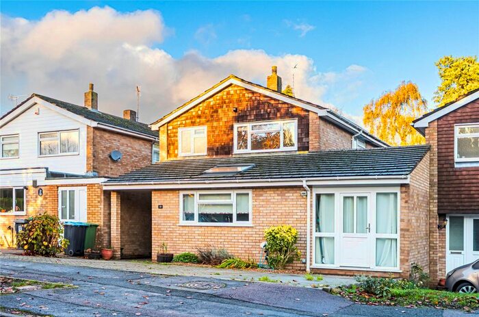 4 Bedroom Detached House For Sale In Delmar Avenue, Hemel Hempstead, Hertfordshire, HP2