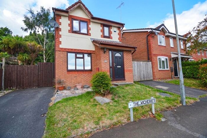 3 Bedroom Detached House To Rent In The Wicheries, Worsley, M28