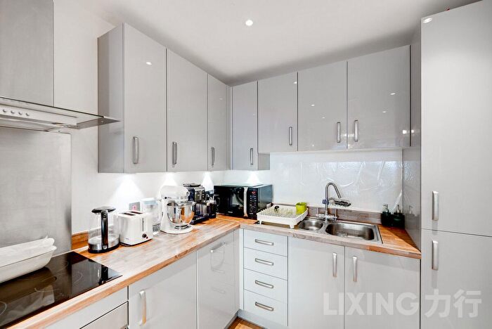 2 Bedroom Flat For Sale In Cutter Lane, Greenwich, SE10