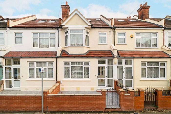 4 Bedroom Property For Sale In Cromer Road, Tooting, SW17