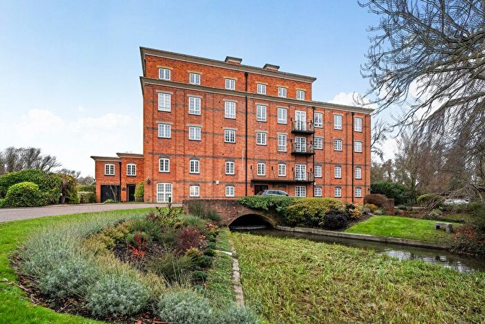 2 Bedroom Flat For Sale In Burghfield Mill, Dewe Lane, Burghfield, Berkshire, RG30