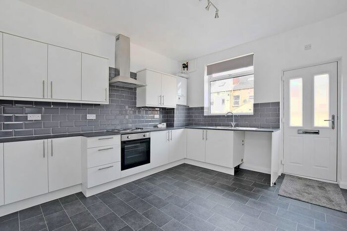 3 Bedroom Terraced House To Rent In Burnaby Street, Sheffield, S6