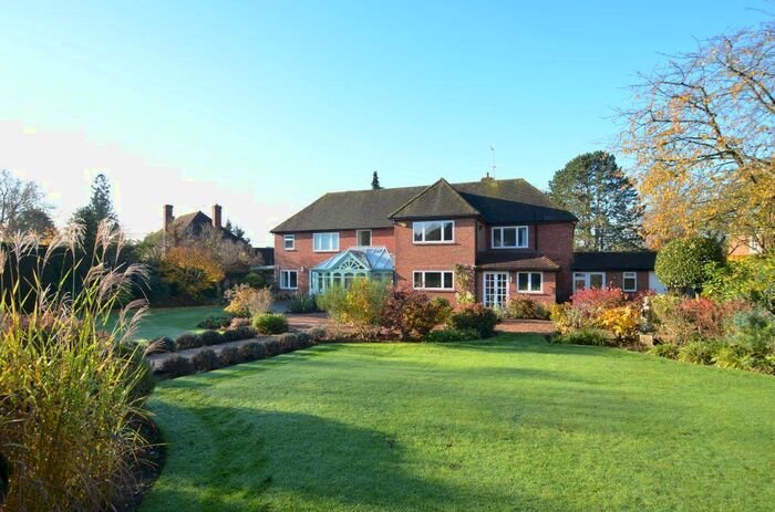 5 Bedroom Detached House To Rent In Cranleigh Road, Wonersh, Guildford, GU5