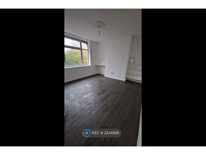 2 Bedroom Flat To Rent In St. Judes Road, Wolverhampton, WV6