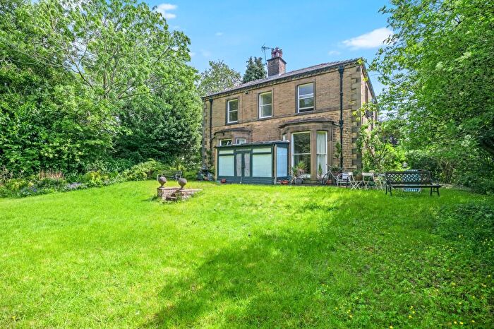 4 Bedroom Detached House For Sale In Carleton Road, Skipton, North Yorkshire, BD23