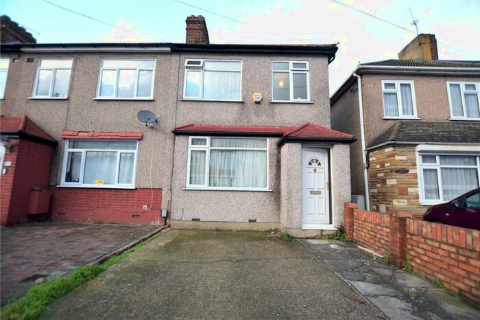 3 Bedroom House To Rent In Lamberhurst Road, Dagenham, Greater London, Essex, RM8