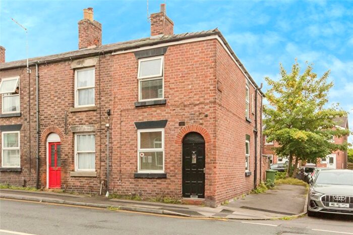 3 Bedroom End Terrace House For Sale In Chester Road, Macclesfield, Cheshire, SK11