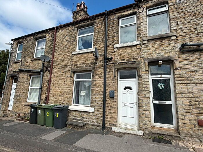 2 Bedroom Terraced House To Rent In Ivy Street, Huddersfield, HD5