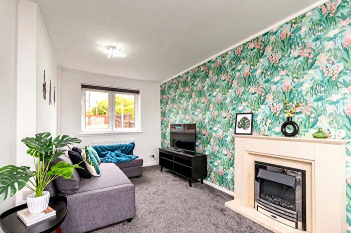 2 Bedroom Flat To Rent In Kirkwood, ML5