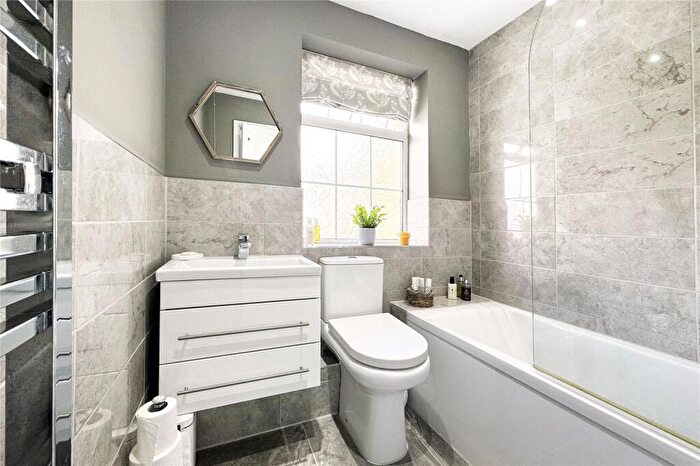 3 Bedroom End Of Terrace House For Sale In Briar Close, Angmering, Littlehampton, West Sussex, BN16