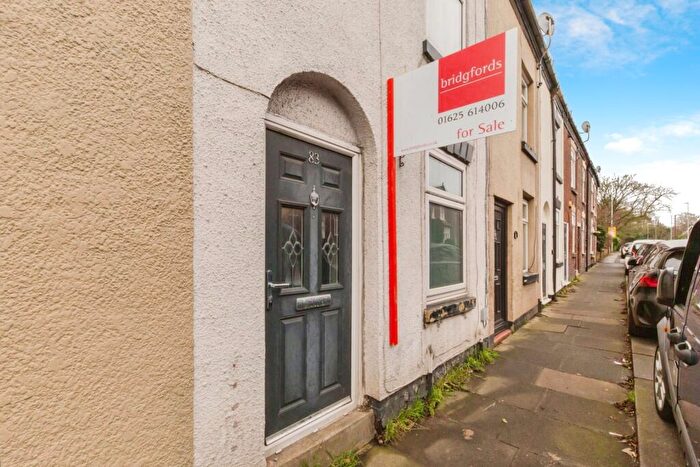 2 Bedroom Terraced House For Sale In Oxford Road, Macclesfield, Cheshire, SK11