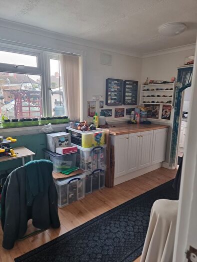 3 Bedroom Terraced House For Sale In Cedar Road, Cranford, TW4