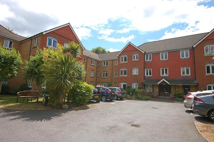 1 Bedroom Retirement Property For Sale In Hart Dene Court, Bagshot, GU19