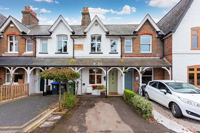 2 Bedroom Cottage For Sale In Ye Meads Cottages, SL6