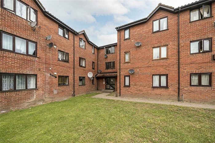 2 Bedroom Apartment To Rent In Myers Lane, London, SE14