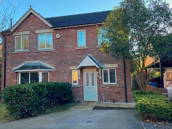 2 Bedroom Semi-Detached House To Rent In Burleigh Court, Tuxford, Newark NG22