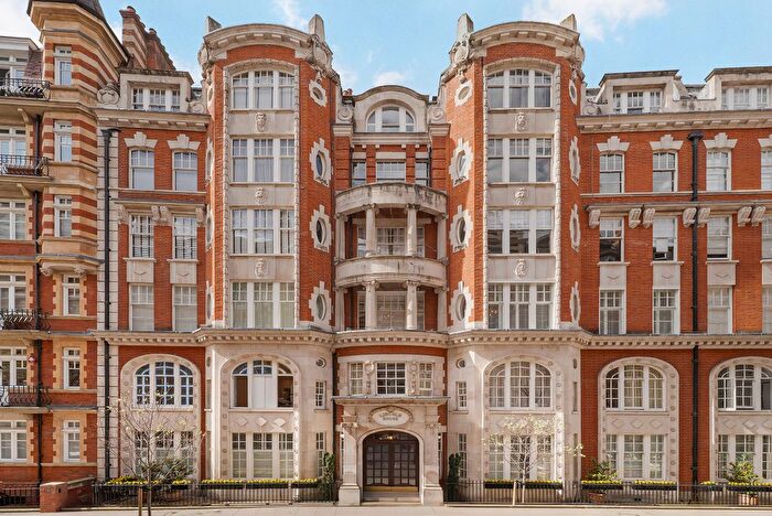 2 Bedroom Flat For Sale In Basil Street, London, SW3