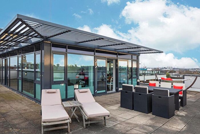2 Bedroom Flat To Rent In The Porter Building, Spa Road, SE16