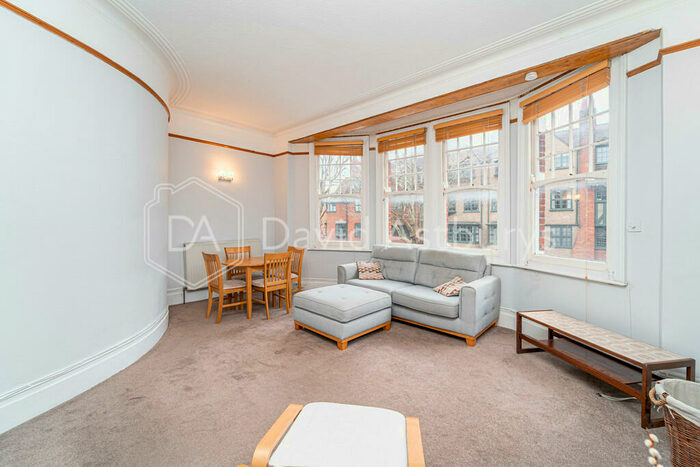 3 Bedroom Apartment To Rent In Fortis Green, Muswell Hill, London, N10