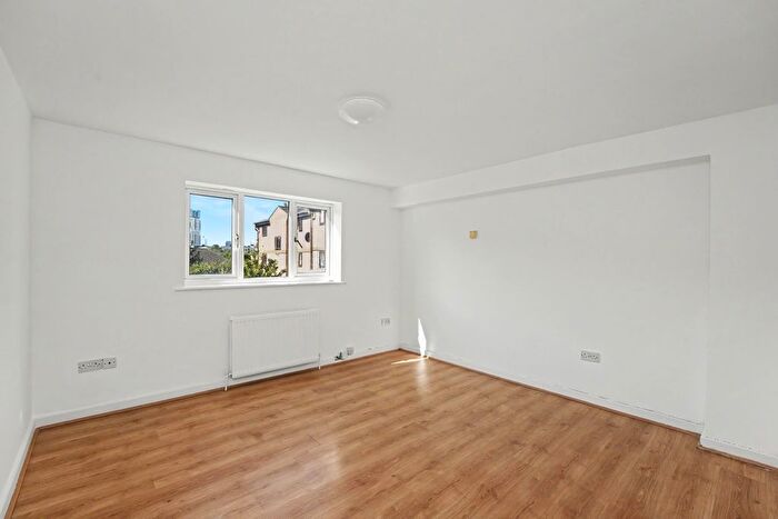 2 Bedroom Flat For Sale In Chobham Road, London, E15