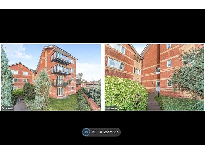 2 Bedroom Flat To Rent In Temple Place, Reading, RG1
