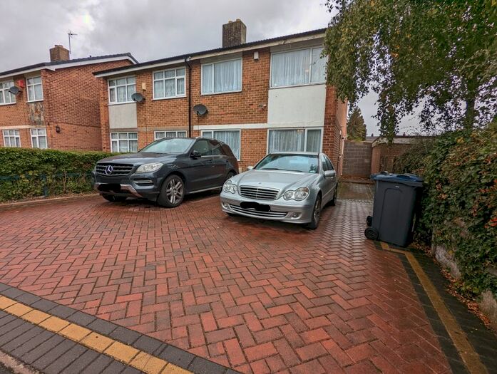 3 Bedroom Property To Rent In Brett Drive, Bartley Green, Birmingham, B32