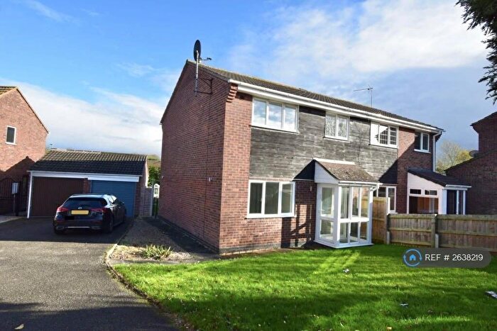 3 Bedroom Semi-Detached House To Rent In Ludlow Close, Oadby, Leicester, LE2