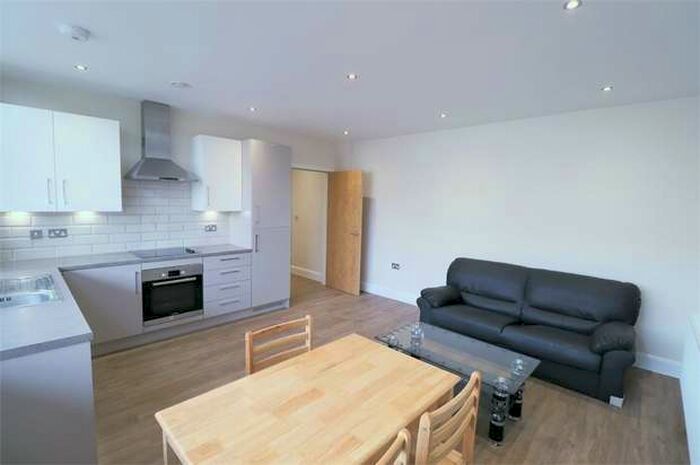 2 Bedroom Flat To Rent In 292 Worton Road, Isleworth, Greater London, TW7
