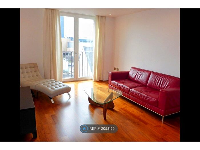 2 Bedroom Flat To Rent In The Hayes, Cardiff, CF10